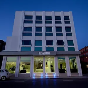 https://san-giuliano.hotelinveneto.com